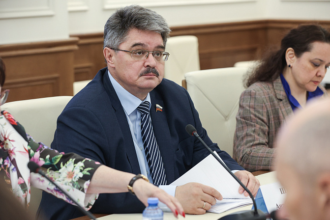 сенатор анатолий широков